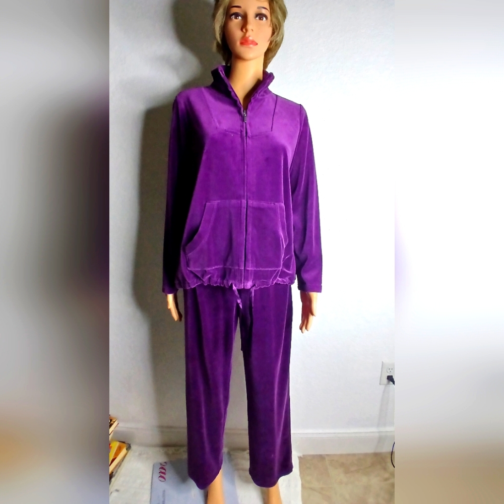 Vintage Purple Women's Velour Lounge Suit by Liz Clairborne- Purple Hood…